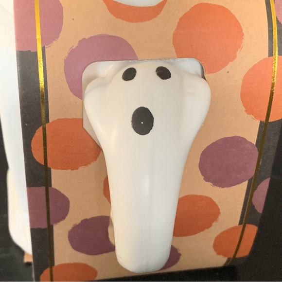 Spooky Season Ghosts on Tombstone 16oz Topper Mug - Picture 6 of 8